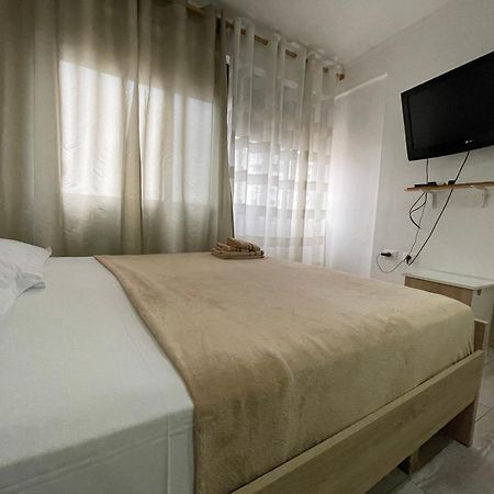 Downtown Modern Studio Apartment Τίρανα Εξωτερικό φωτογραφία
