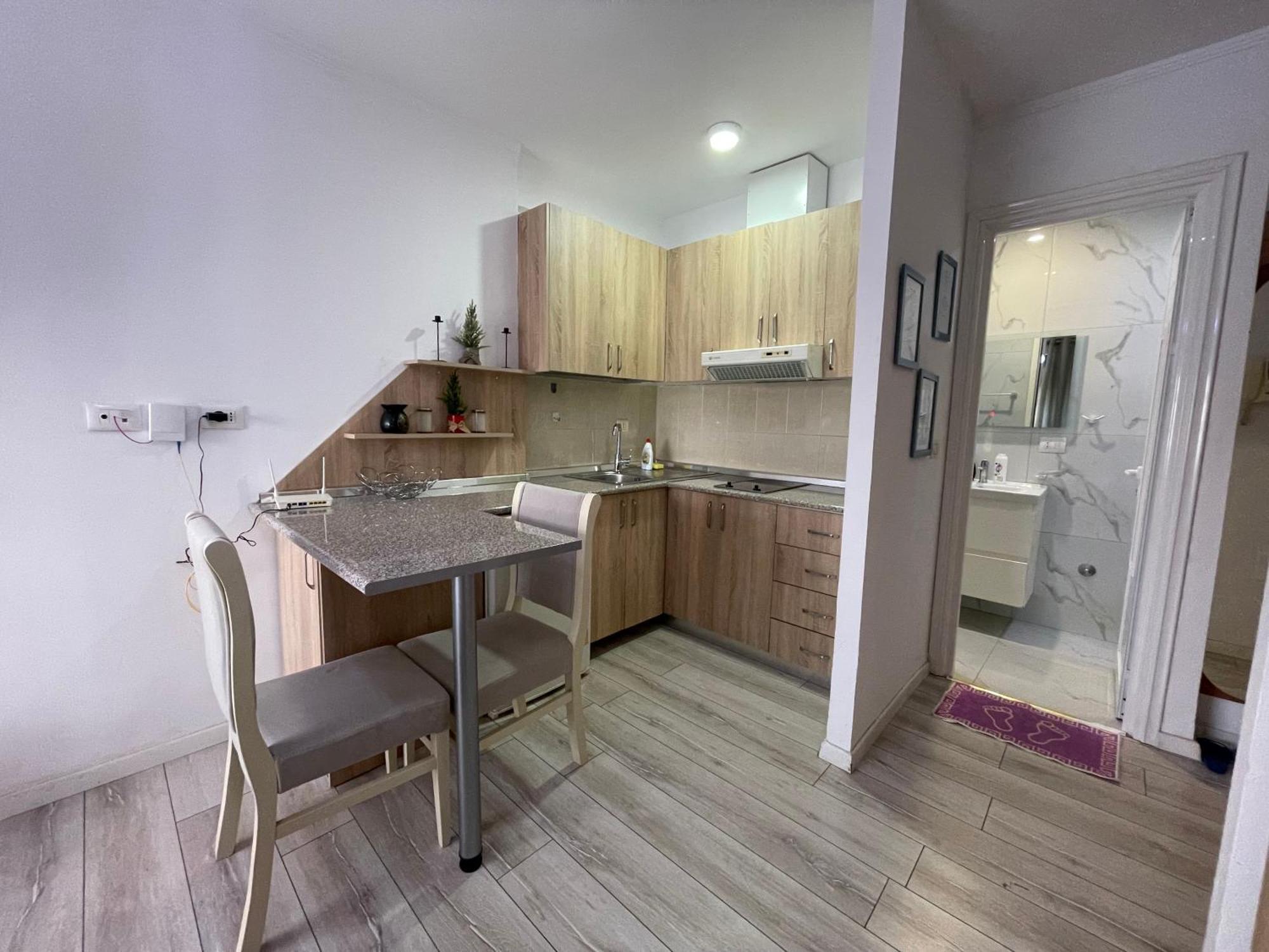 Downtown Modern Studio Apartment Τίρανα Εξωτερικό φωτογραφία
