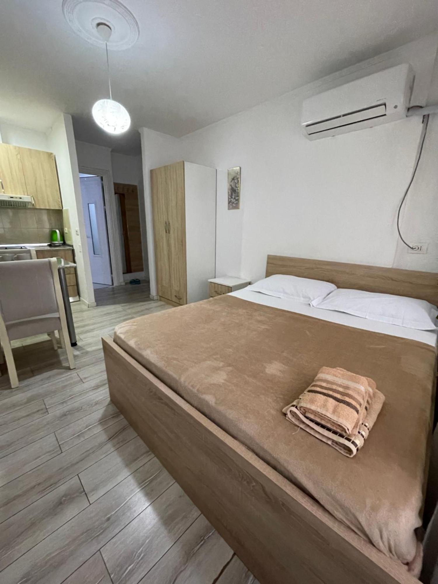 Downtown Modern Studio Apartment Τίρανα Εξωτερικό φωτογραφία