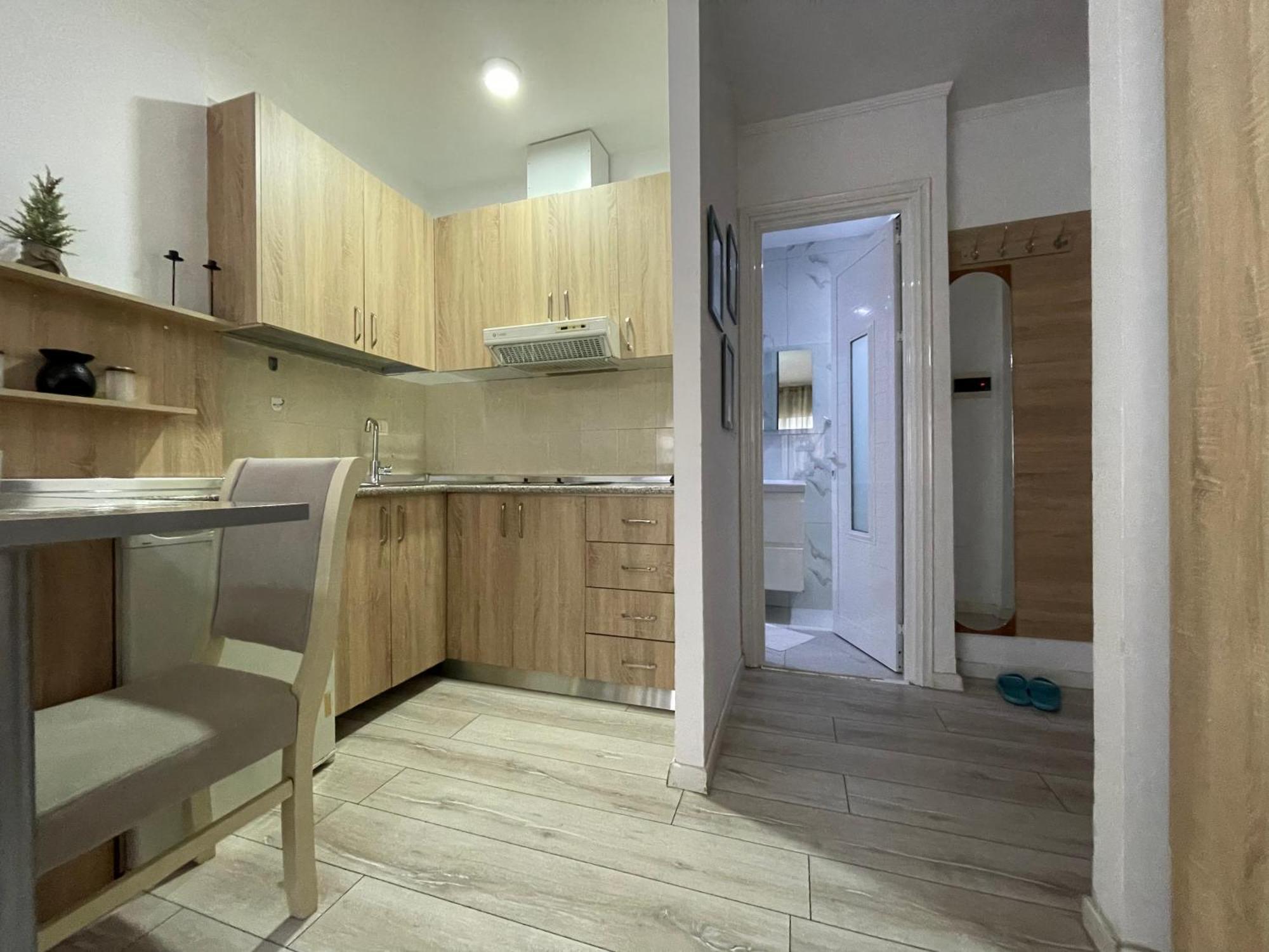 Downtown Modern Studio Apartment Τίρανα Εξωτερικό φωτογραφία