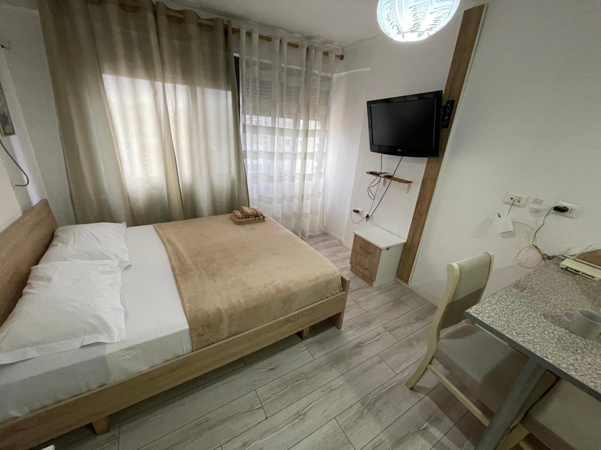 Downtown Modern Studio Apartment Τίρανα Εξωτερικό φωτογραφία