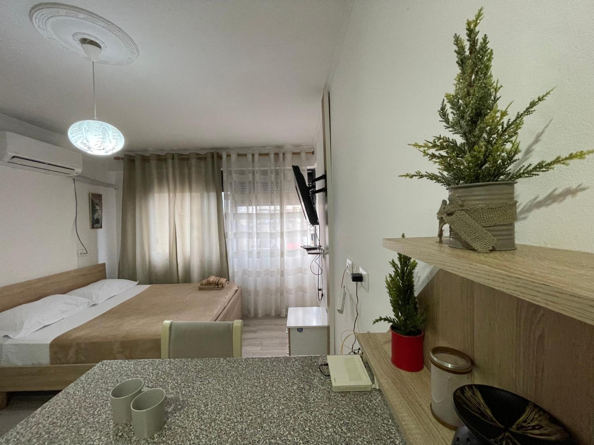 Downtown Modern Studio Apartment Τίρανα Εξωτερικό φωτογραφία